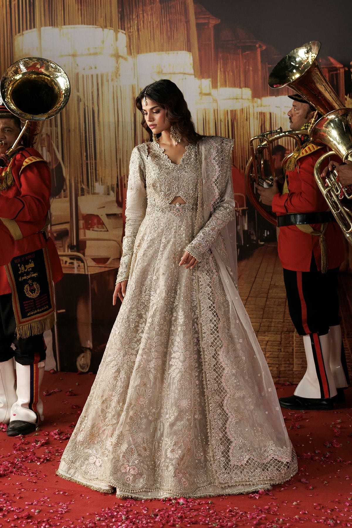 2c5a0832-1 Afrozeh Shehnai Wedding Formals 26 Mannat