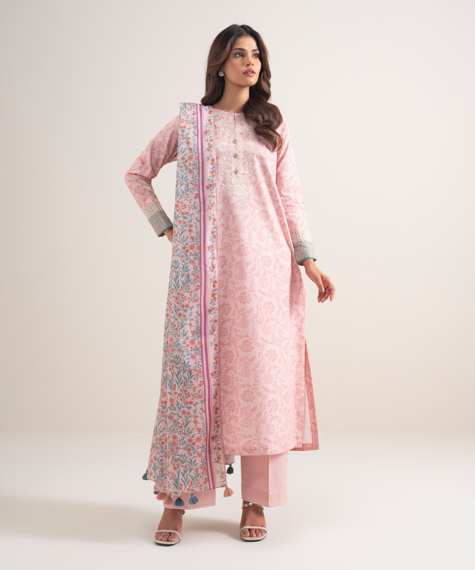 Sapphire women's unstitched lawn embroidered pink – 3pedys26v757 Sapphire Women's Unstitched Lawn Embroidered Pink – 3PEDYS26V757
