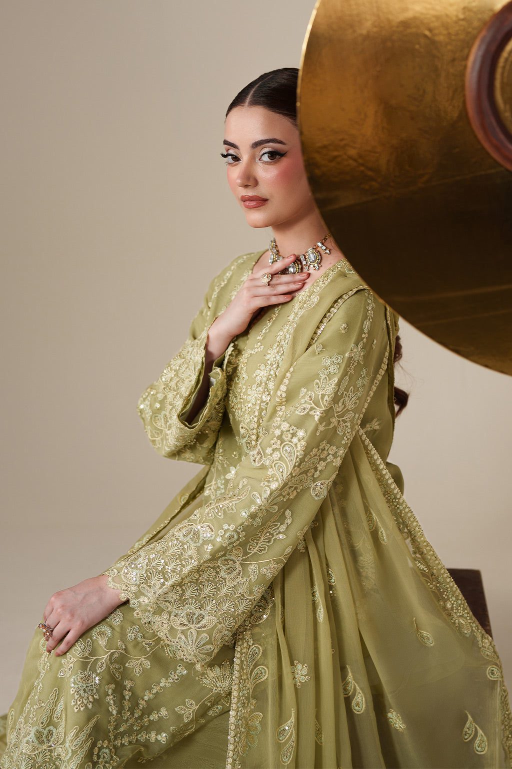 Emaan adeel nola– detail view 4 Emaan Adeel NOLA– detail view 4