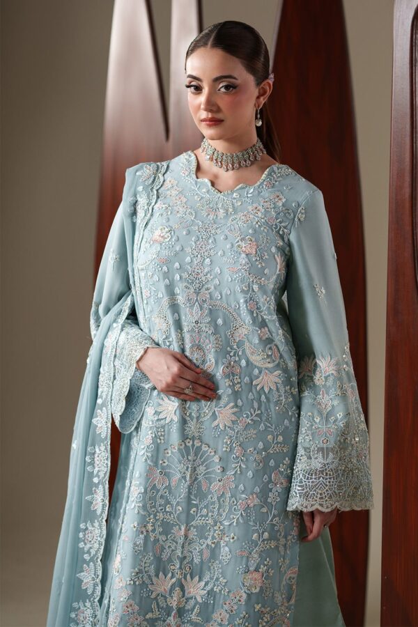 Emaan adeel aria– detail view 4 Emaan Adeel ARIA– detail view 4