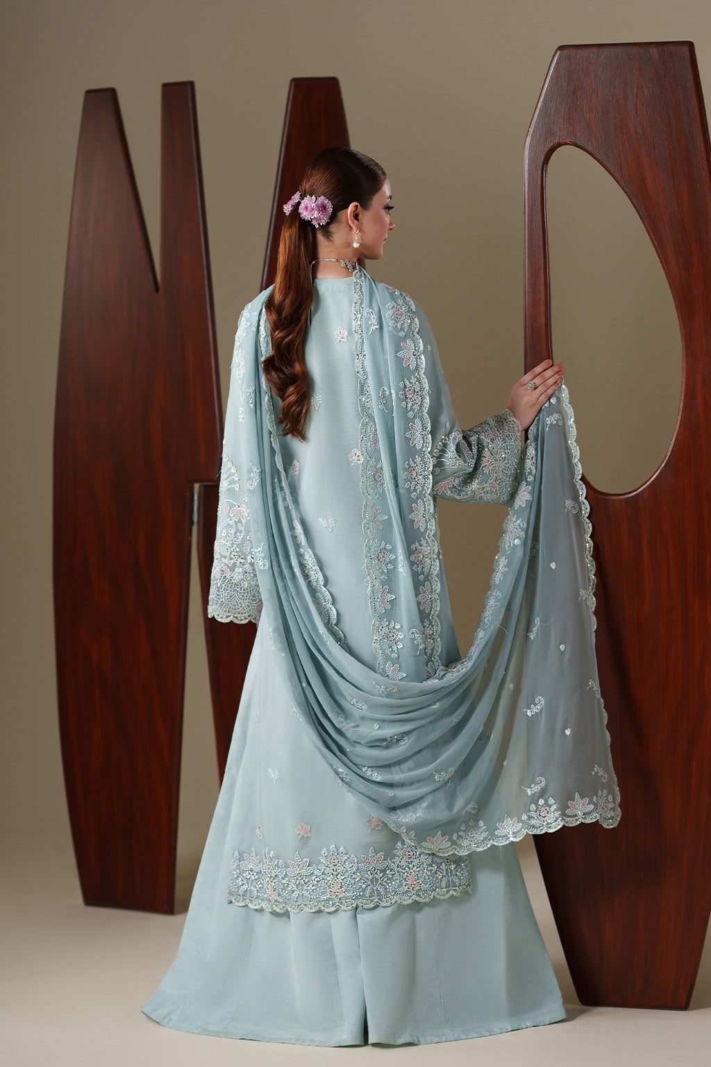 Emaan adeel aria– alternate view Emaan Adeel ARIA– alternate view