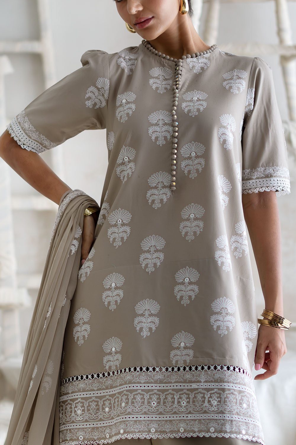 Gul ahmed 3 piece embroidered lawn suit with embroidered chiffon dupatta– embroidered-chiffon-dupatta-embroidered-lawn Gul Ahmed 3 Piece Embroidered Lawn Suit with Embroidered Chiffon Dupatta– Embroidered-Chiffon-Dupatta-Embroidered-Lawn