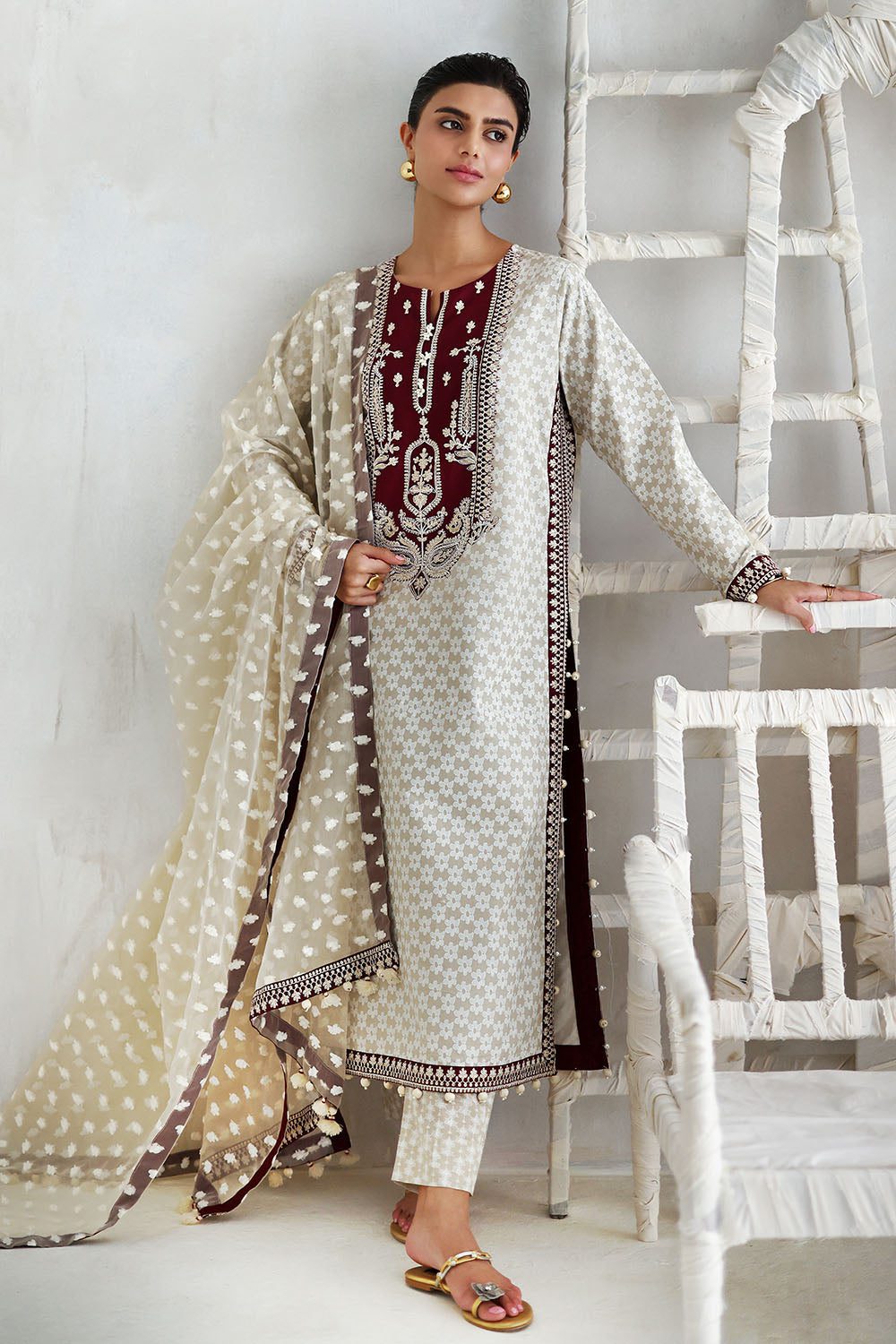 Gul ahmed 3 piece lacquer printed lawn suit with jacquard organza dupatta and embroidered borders Gul Ahmed 3 Piece Lacquer Printed Lawn Suit with Jacquard Organza Dupatta and Embroidered Borders