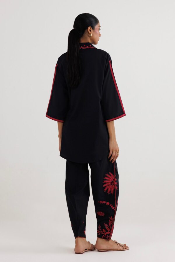 Sana safinaz stitched embroidered lawn shirt+ shalwar– ss26ese353p2t 2-6 Sana Safinaz Stitched Embroidered Lawn Shirt+ Shalwar– SS26ESE353P2T 2-6