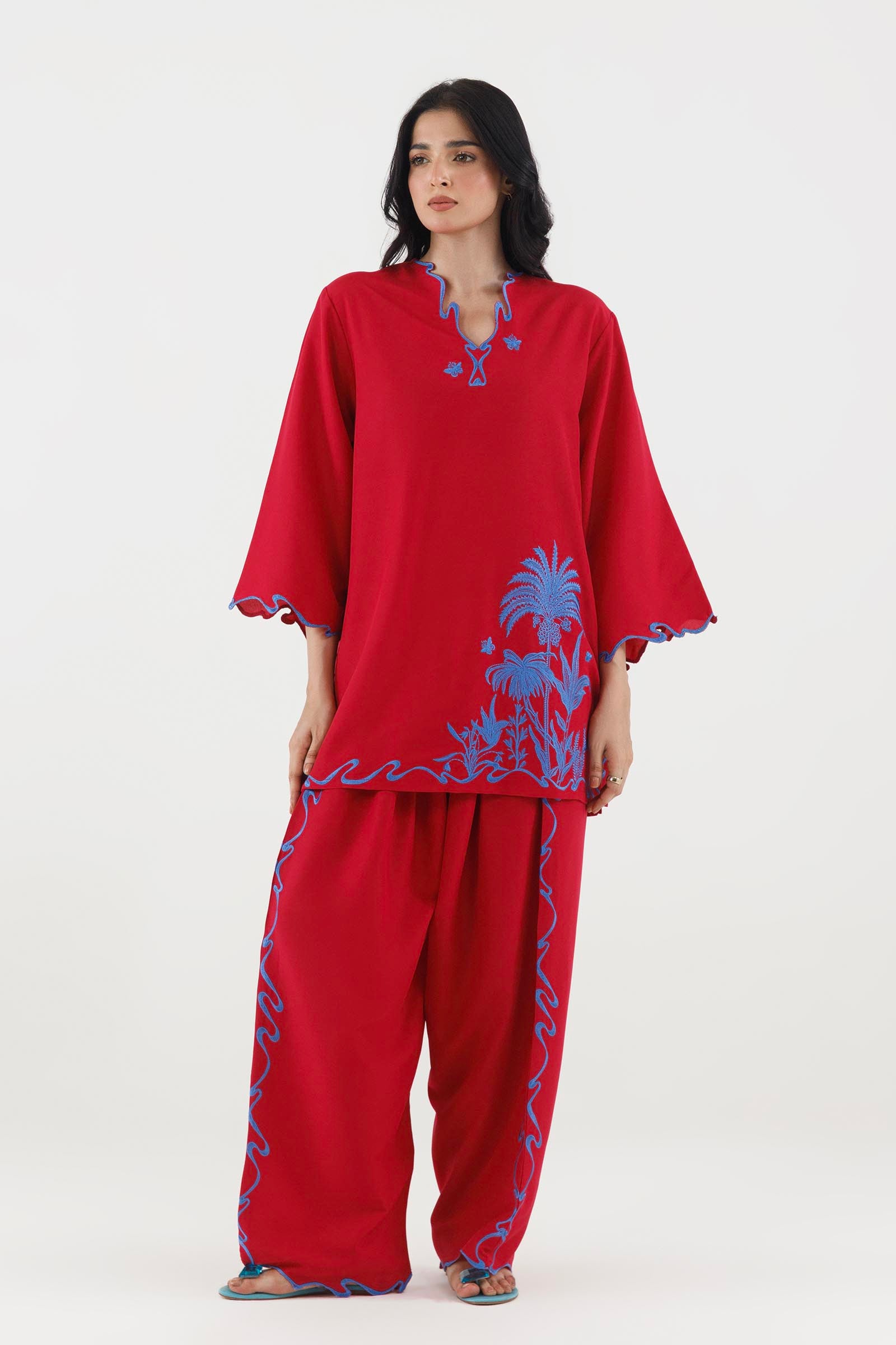 Sana safinaz stitched embroidered cambric shirt+ shalwar Sana Safinaz Stitched Embroidered Cambric Shirt+ Shalwar