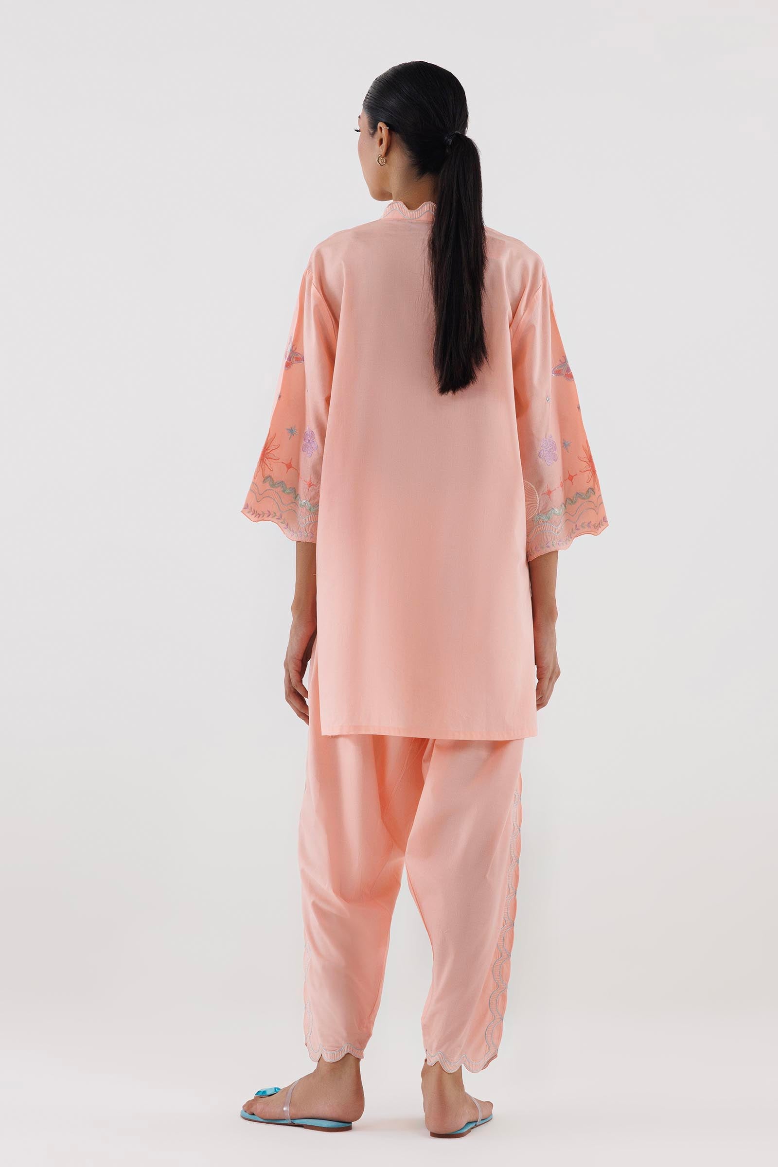 Sana safinaz stitched embroidered lawn shirt+ shalwar– ss26ese424p2t 2 Sana Safinaz Stitched Embroidered Lawn Shirt+ Shalwar– SS26ESE424P2T 2
