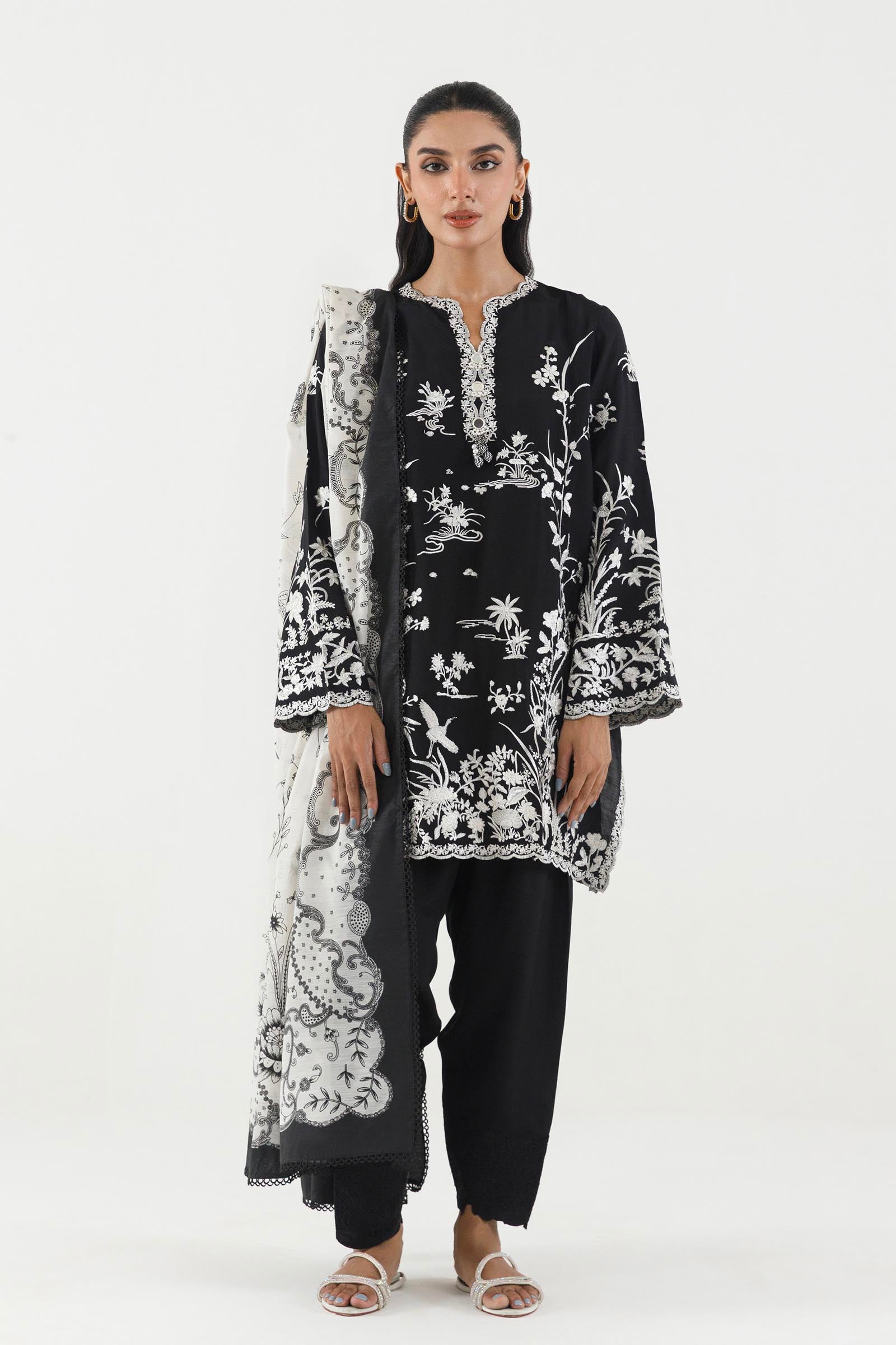 Sana safinaz stitched embroidered raw silk suit Sana Safinaz Stitched Embroidered Raw Silk Suit