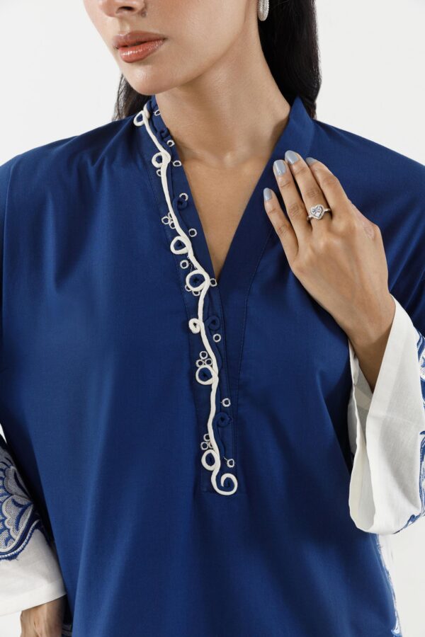 Sana Safinaz Stitched Embroidered Lawn Shirt+ Shalwar– SS26SGE441P2T 3