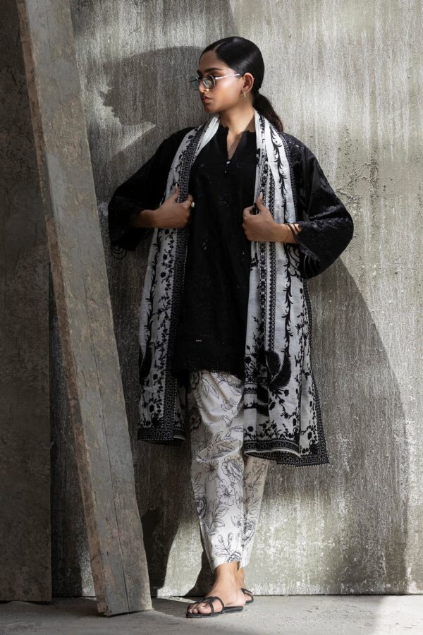 Sana Safinaz Stitched Embroidered Lawn Suit Sana Safinaz Stitched Embroidered Lawn Suit