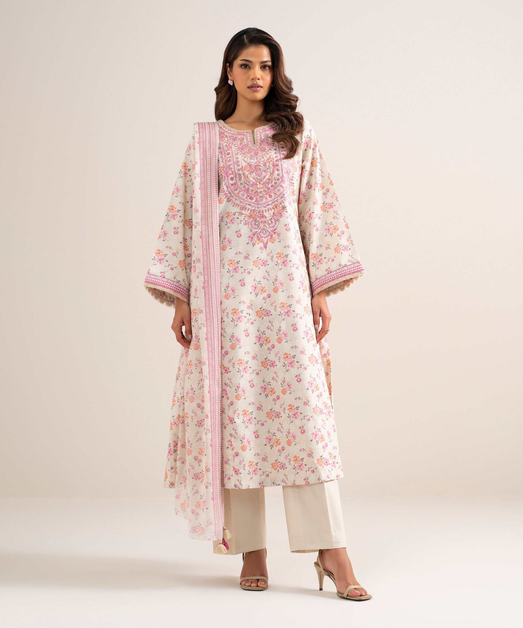 Sapphire women's unstitched lawn embroidered off white – u2ddds26v744 Sapphire Women's Unstitched Lawn Embroidered Off White – U2DDDS26V744