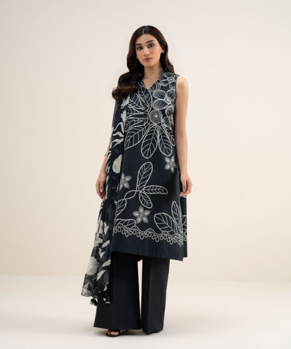 Sapphire Women's Unstitched Lawn Printed Black 3 Piece Suit – U3PDDS26V557 Sapphire Women's Unstitched Lawn Printed Black 3 Piece Suit – U3PDDS26V557