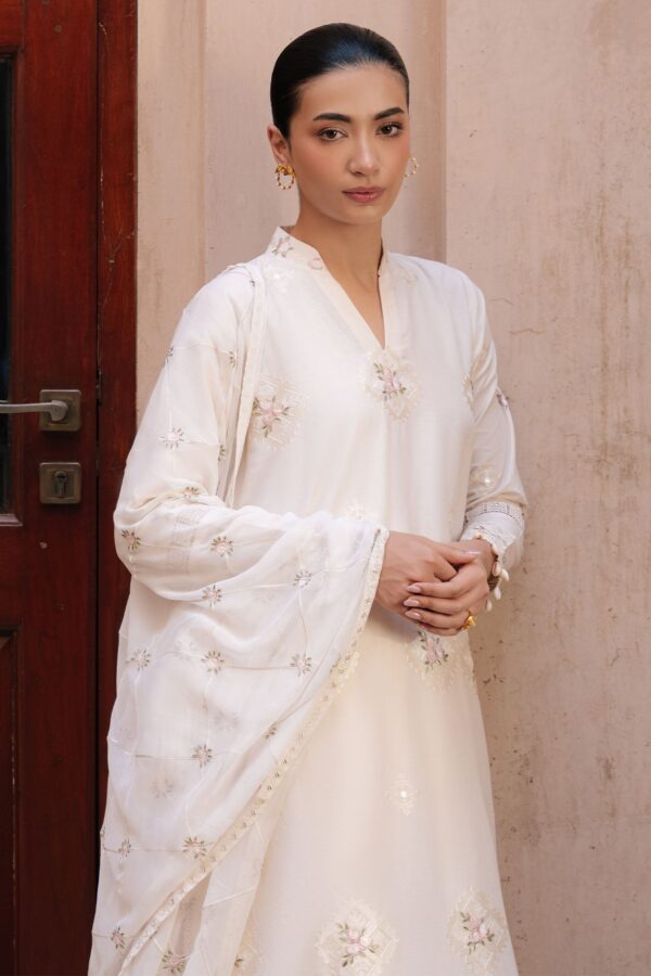 Cross stitch cloud garden-3pc embroidered lawn suit– untitled-1 0001 dsc05542 Cross Stitch CLOUD GARDEN-3PC EMBROIDERED LAWN SUIT– Untitled-1 0001 DSC05542