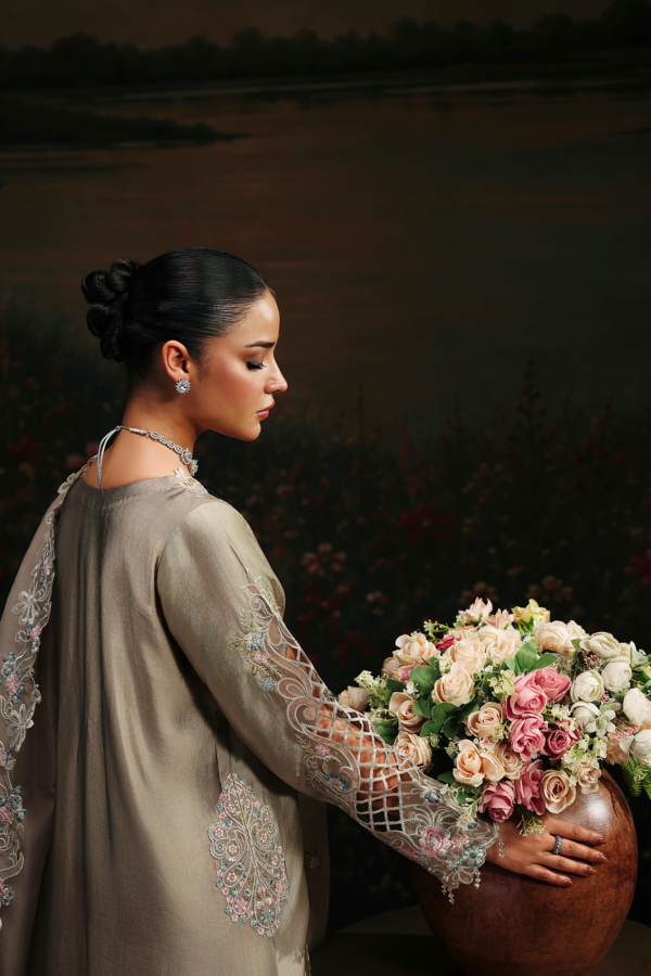 052a5911 Rajbari Sage Luxury Formals Isla– 052A5911