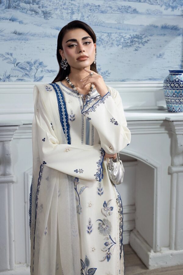 Alternative view of Lumeire Silk '26 Rang Rasiya | Luna