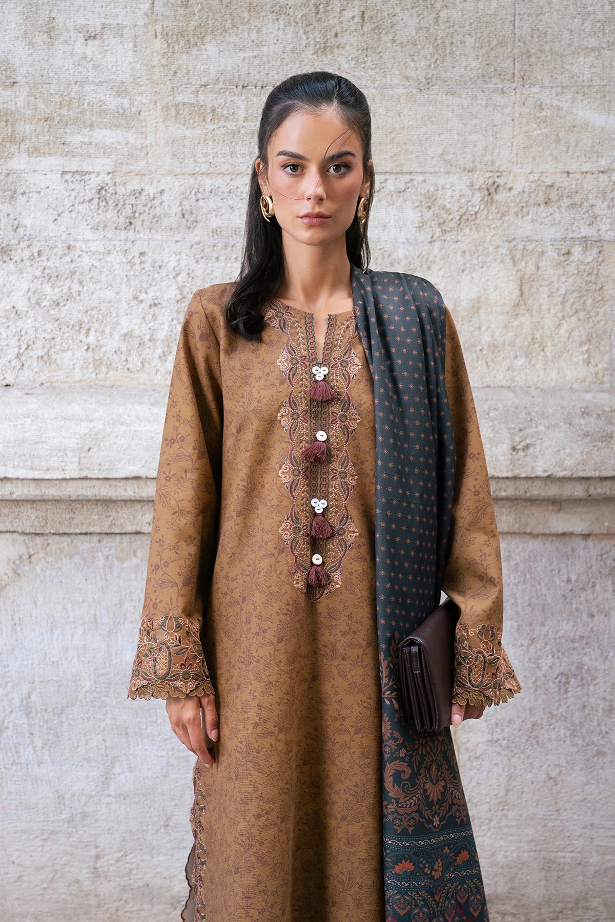 Rang rasiya meet me in istanbul oat– detail view 3 Rang Rasiya Meet Me In Istanbul Oat– detail view 3