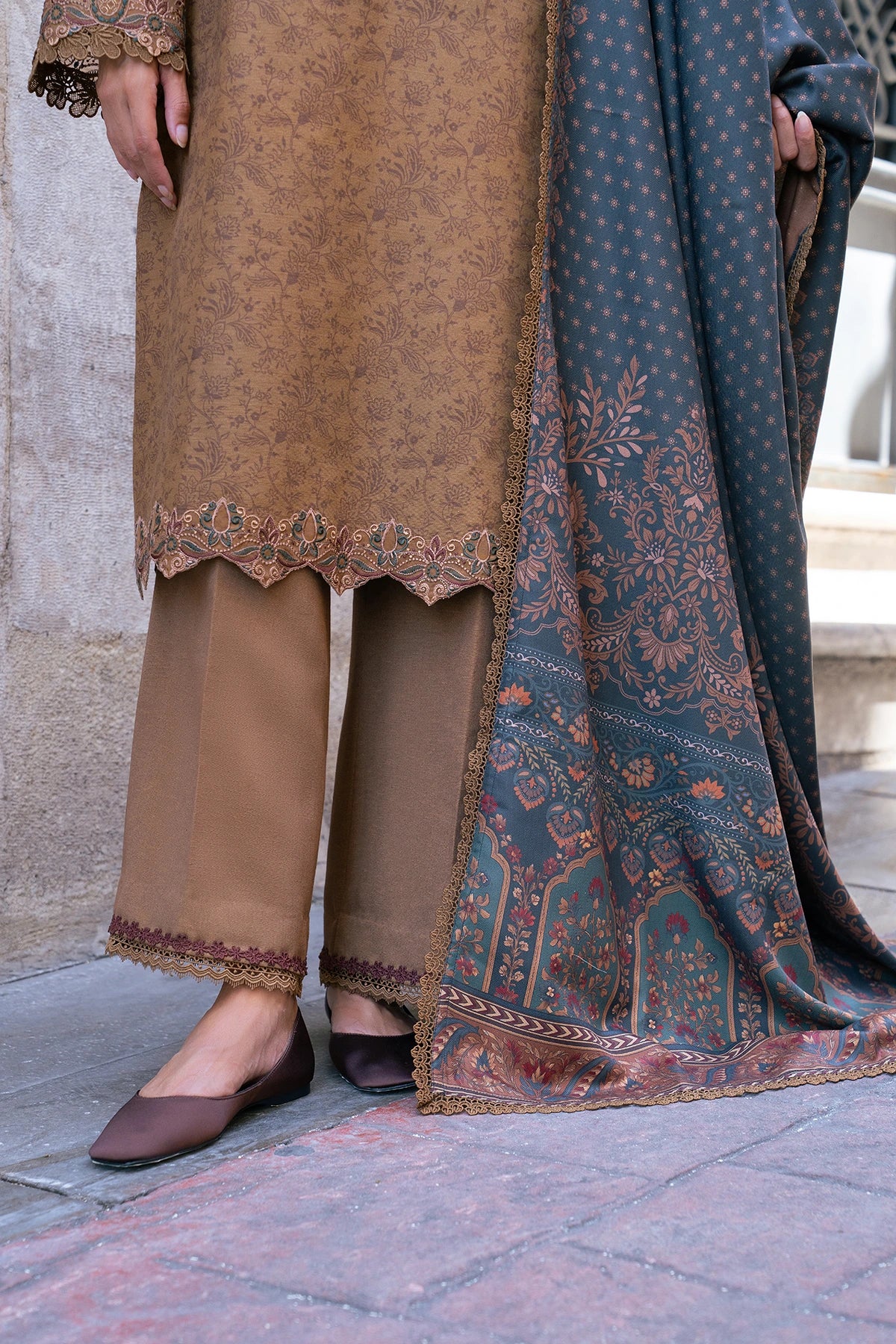 Rang rasiya meet me in istanbul oat– detail view 6 Rang Rasiya Meet Me In Istanbul Oat– detail view 6