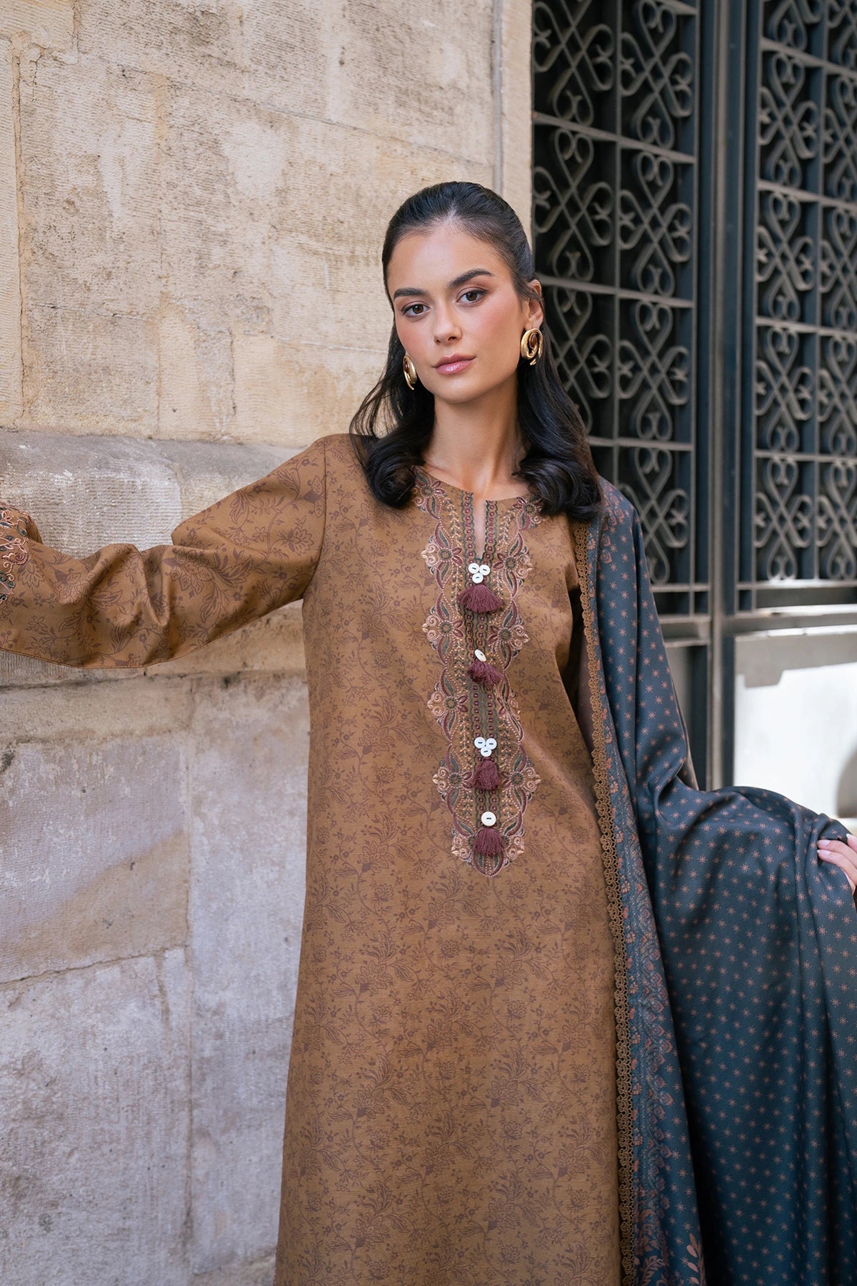 Rang rasiya meet me in istanbul oat– detail view 7 Rang Rasiya Meet Me In Istanbul Oat– detail view 7