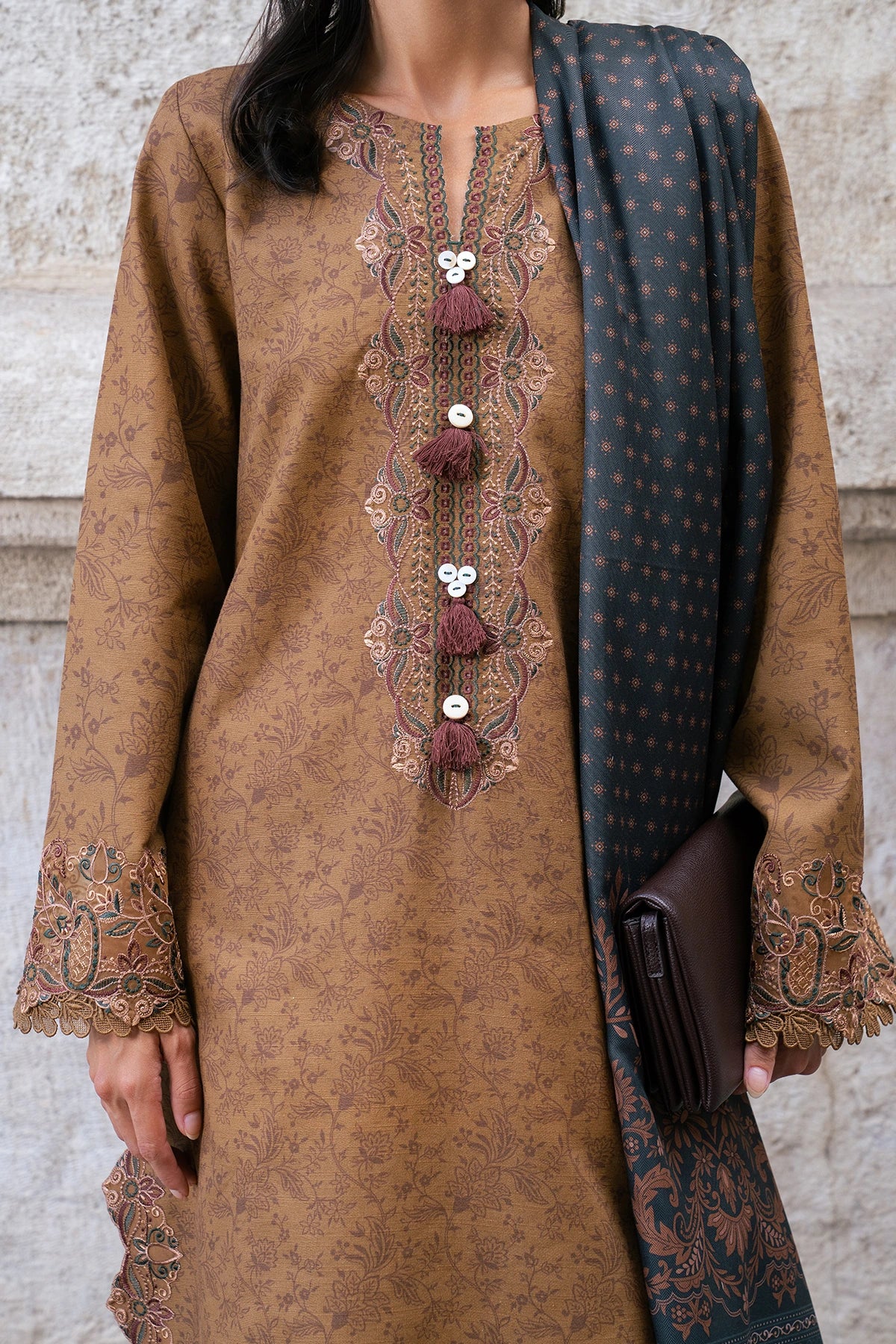 Rang rasiya meet me in istanbul oat– detail view 8 Rang Rasiya Meet Me In Istanbul Oat– detail view 8