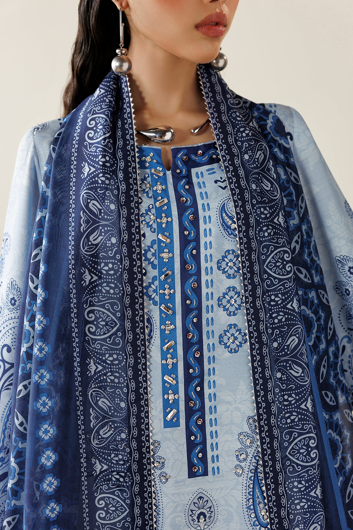 1l8a3389 Raw Silk by Jazmin 2026 | HANDWORK RAW SILK OR26-D02