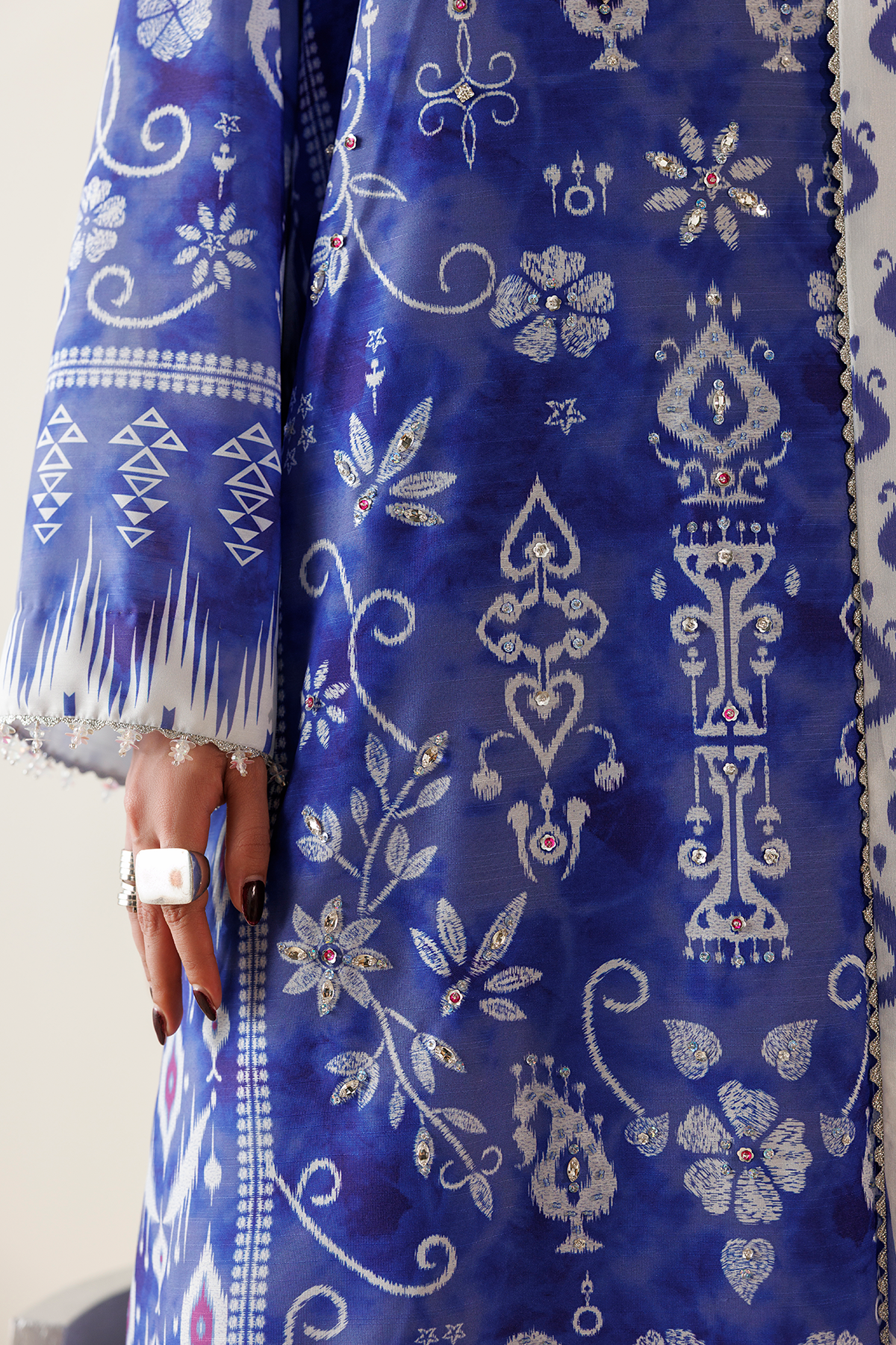 1l8a3943 Raw Silk by Jazmin 2026 | HANDWORK RAW SILK OR26-D09– 1L8A3943
