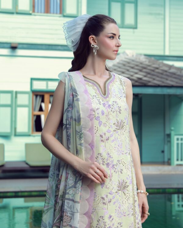 Jade embroidered cambric 2026 lumea emb cambric - noira– 21242 2 Jade Embroidered Cambric 2026 LUMEA EMB CAMBRIC - NOIRA– 21242 2