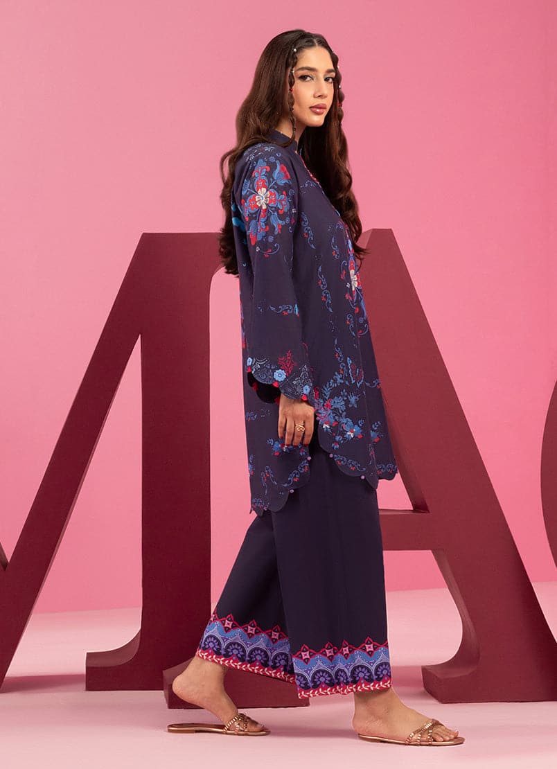 Image ready to wear | lapis– alternate view Image Ready to Wear | Lapis– alternate view