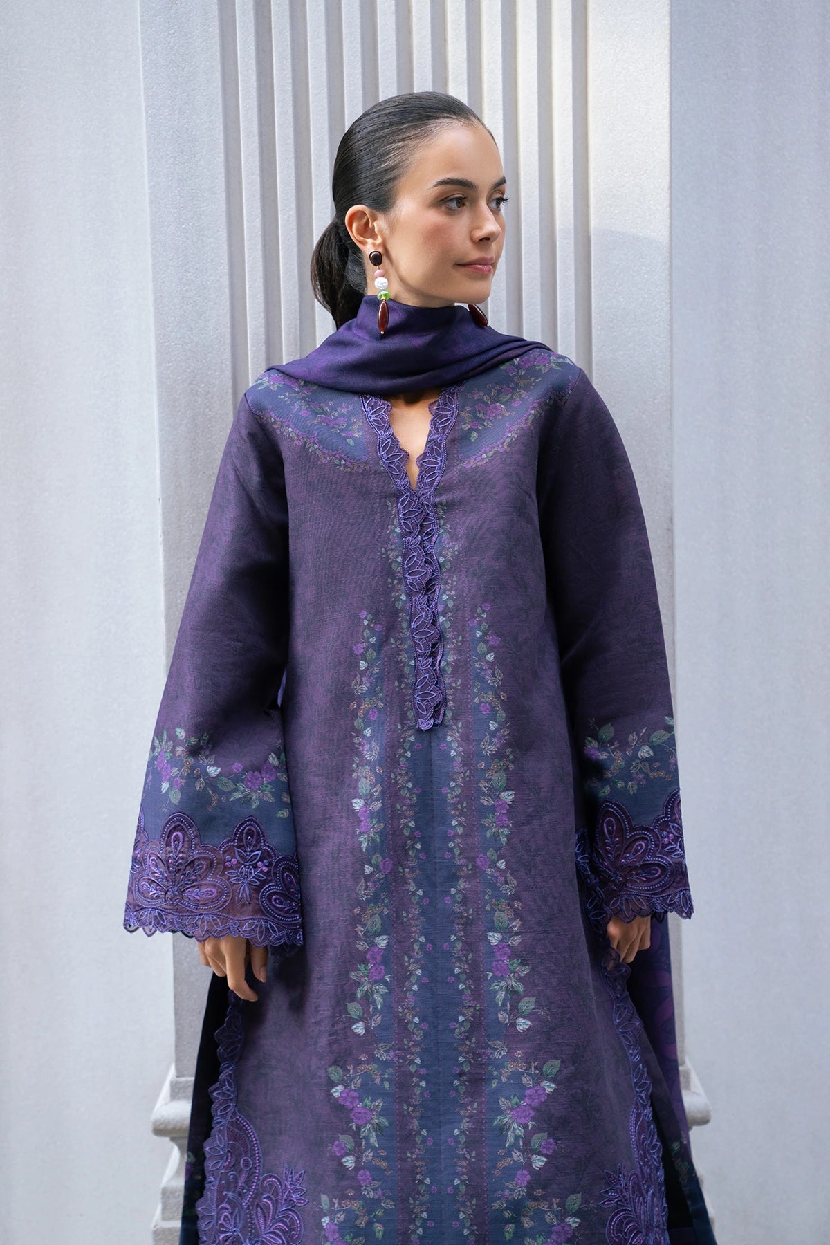 Rang rasiya meet me in istanbul vela– detail view 4 Rang Rasiya Meet Me In Istanbul Vela– detail view 4