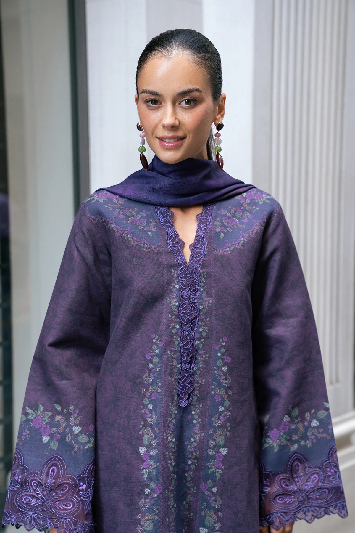 Rang rasiya meet me in istanbul vela– detail view 5 Rang Rasiya Meet Me In Istanbul Vela– detail view 5
