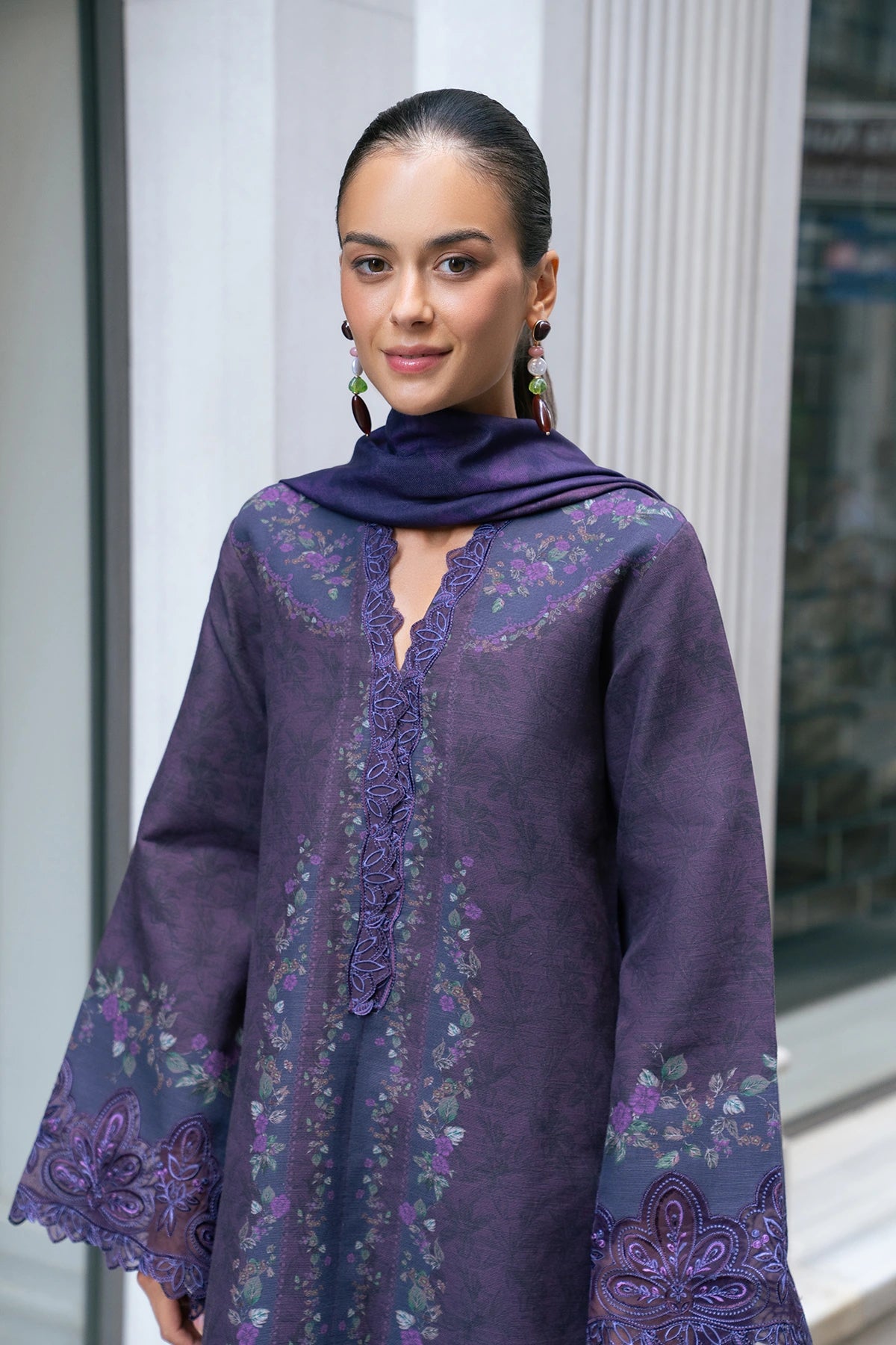 Rang rasiya meet me in istanbul vela– detail view 6 Rang Rasiya Meet Me In Istanbul Vela– detail view 6