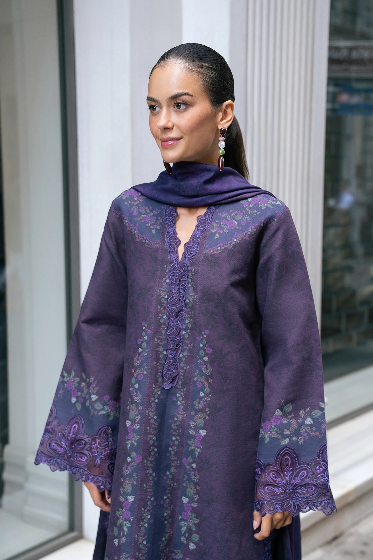 Rang rasiya meet me in istanbul vela– detail view 7 Rang Rasiya Meet Me In Istanbul Vela– detail view 7