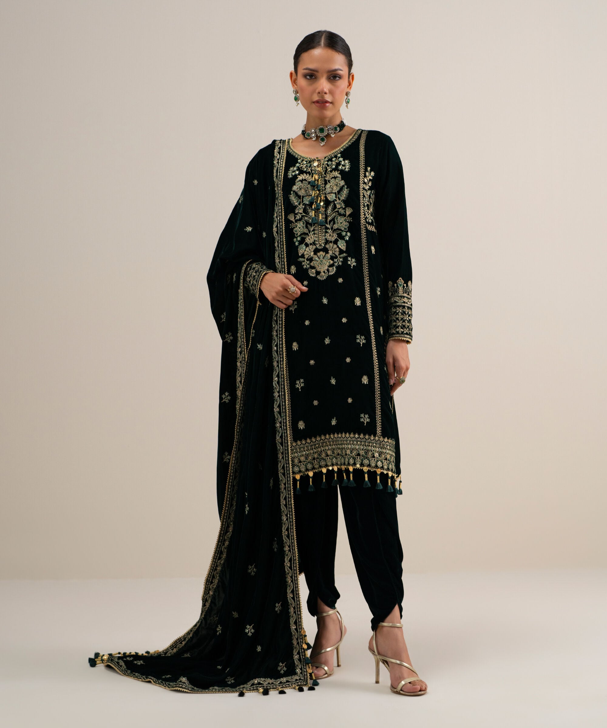 3pelxs26v816_2 Sapphire Women's Unstitched Embroidered Velvet Dark Green 3 Piece Suit – 3PELXS26V816