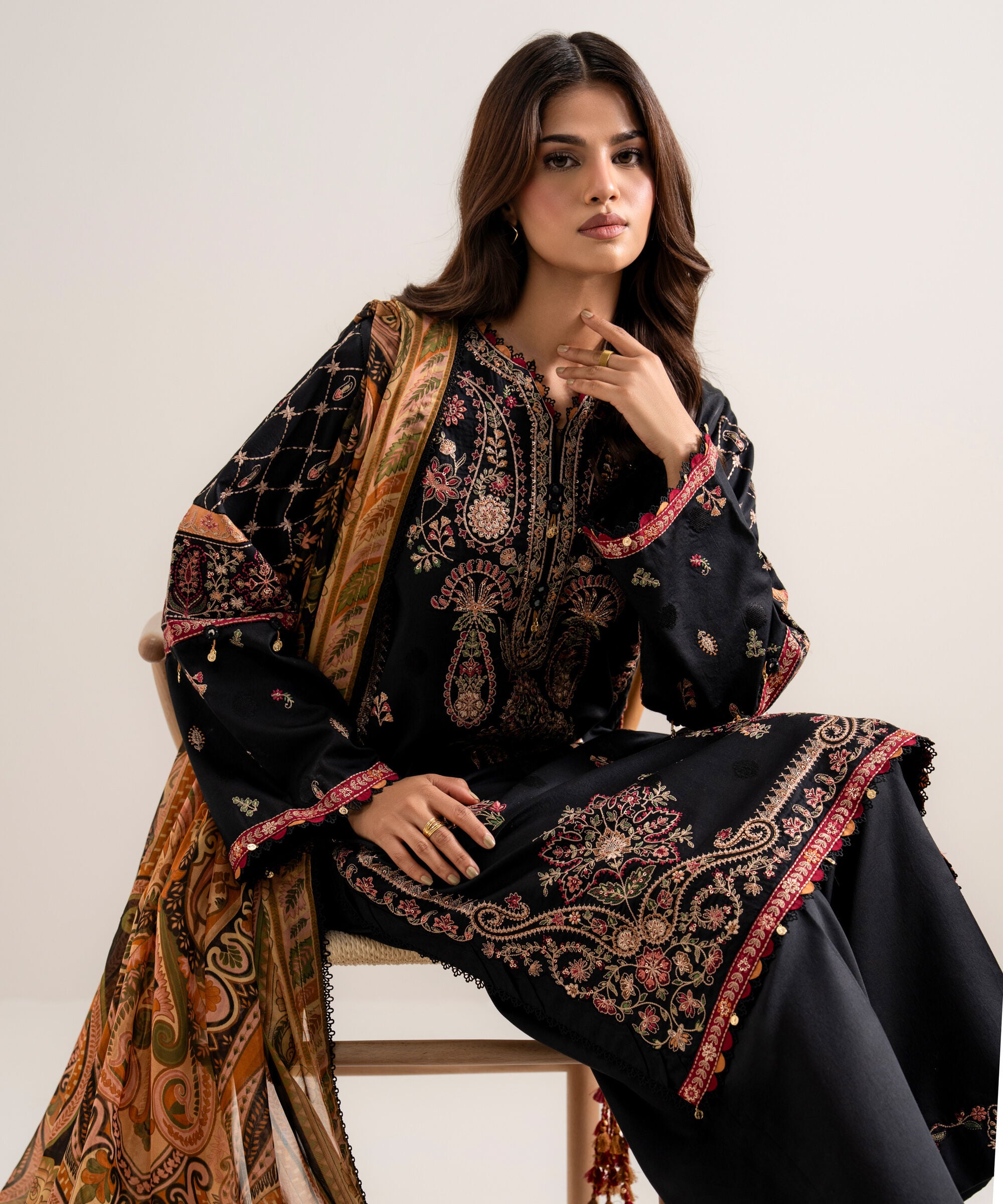 3pelxs26v827_6 Sapphire Women's Unstitched Embroidered Fine Cotton Satin Black 3 Piece Suit – 3PELXS26V827