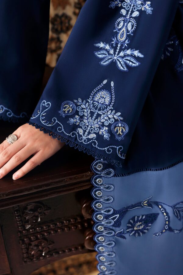 Qline linen '26 qalamkar | qlw-10 seran– detail view 4 Qline Linen '26 Qalamkar | QLW-10 Seran– detail view 4