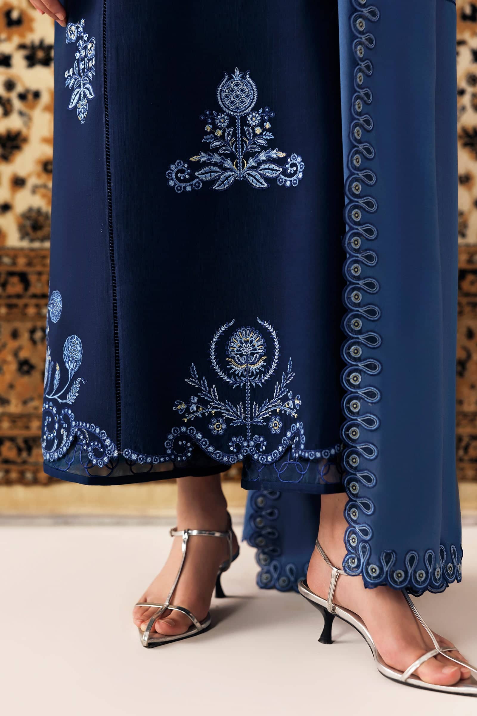 Qline linen '26 qalamkar | qlw-10 seran– detail view 5 Qline Linen '26 Qalamkar | QLW-10 Seran– detail view 5