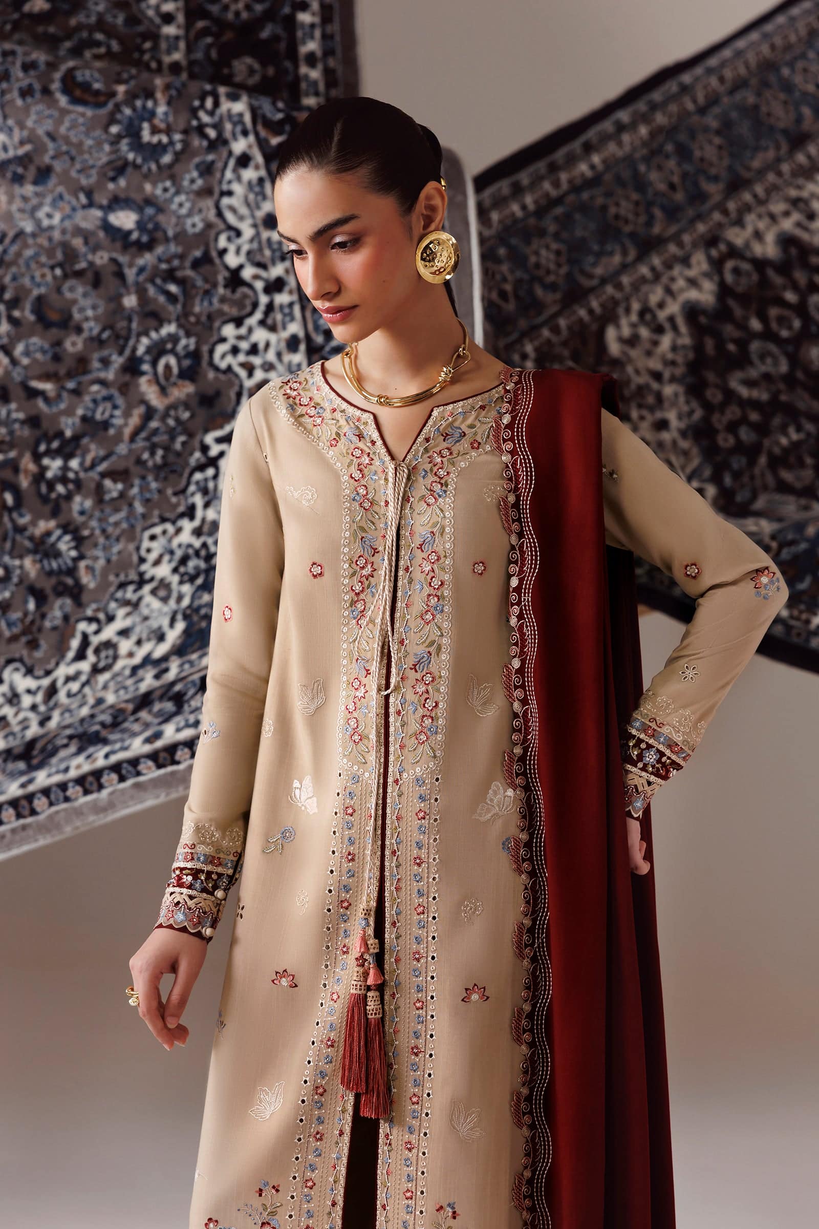 Qline linen '26 qalamkar | qlw-16 hamna– detail view 4 Qline Linen '26 Qalamkar | QLW-16 HAMNA– detail view 4
