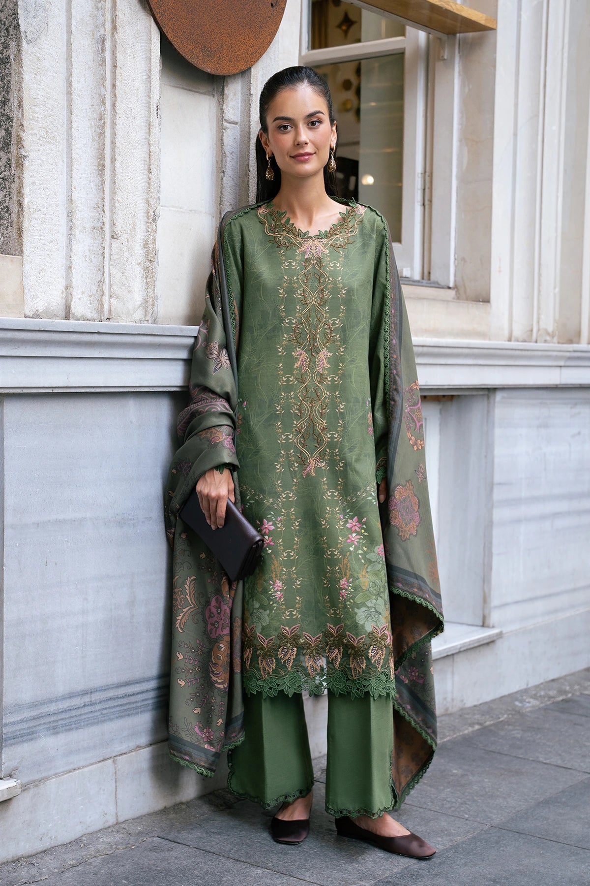 Rang rasiya meet me in istanbul amber Rang Rasiya Meet Me In Istanbul Amber