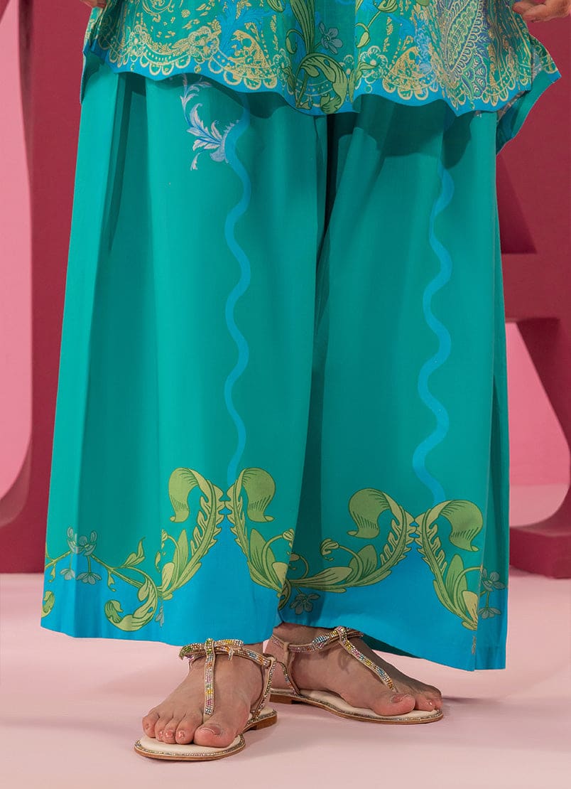 Image ready to wear | emerald– detail view 3 Image Ready to Wear | Emerald– detail view 3