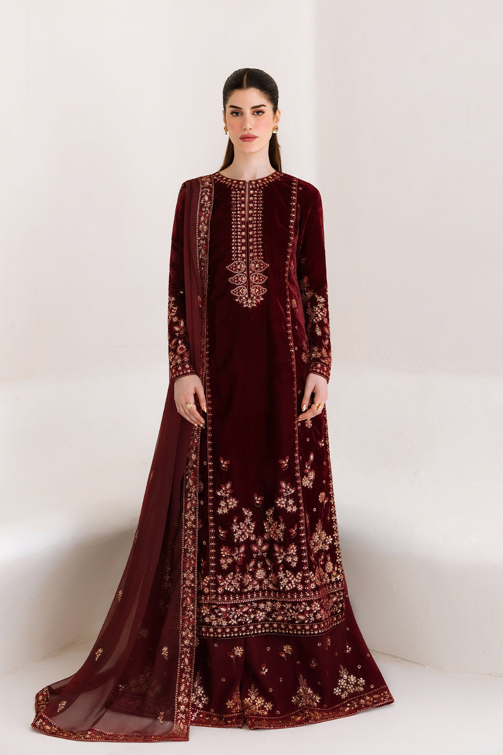 7i0a6212 Emaan Adeel Velvet Affair CORINNE