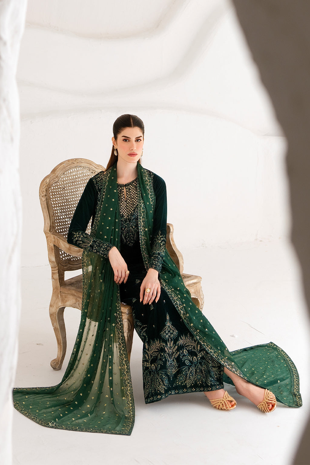 7i0a6401 Emaan Adeel Velvet Affair AMEROTTE– 7I0A6401