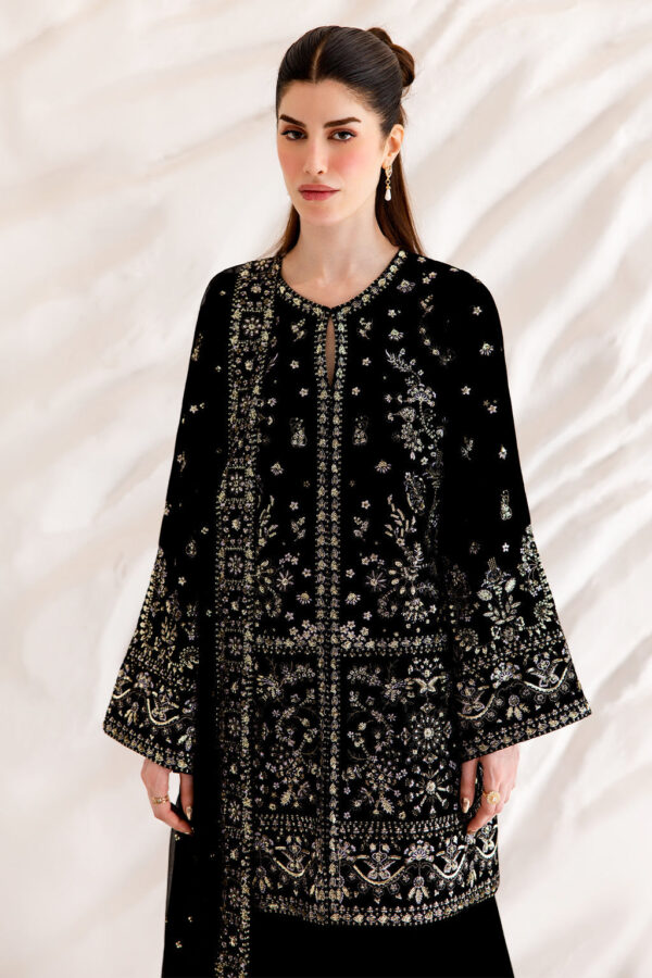 Emaan Adeel Velvet Affair LIVIA– 7I0A6754