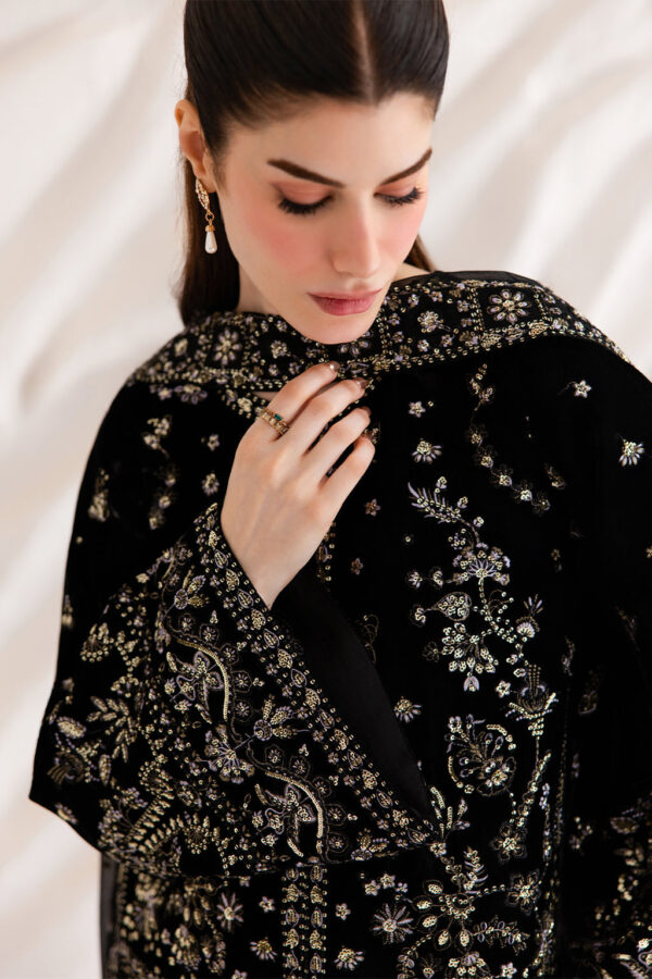 7i0a6790 Emaan Adeel Velvet Affair LIVIA– 7I0A6790