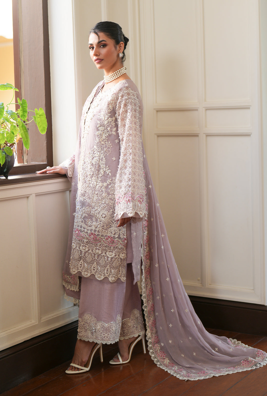 Ajr-cwe-06-3 Cutwork Edit'26 AJR Couture | Liyana– AJR-CWE-06-3