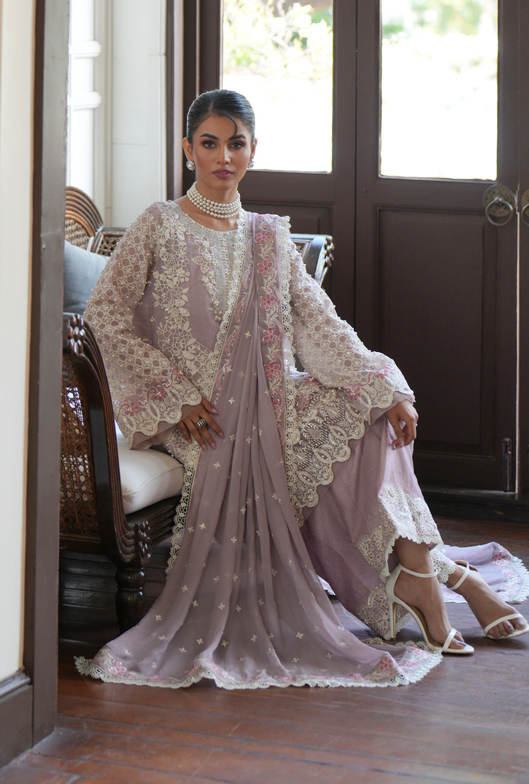 Ajr-cwe-06-8 Cutwork Edit'26 AJR Couture | Liyana– AJR-CWE-06-8
