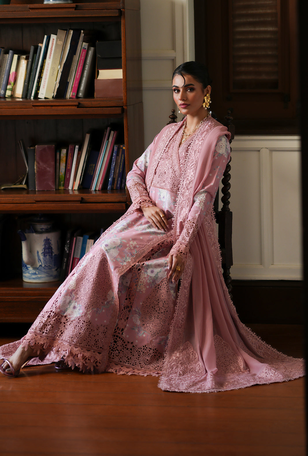 Ajr-cwe-08-7 Cutwork Edit'26 AJR Couture | Rhea– AJR-CWE-08-7