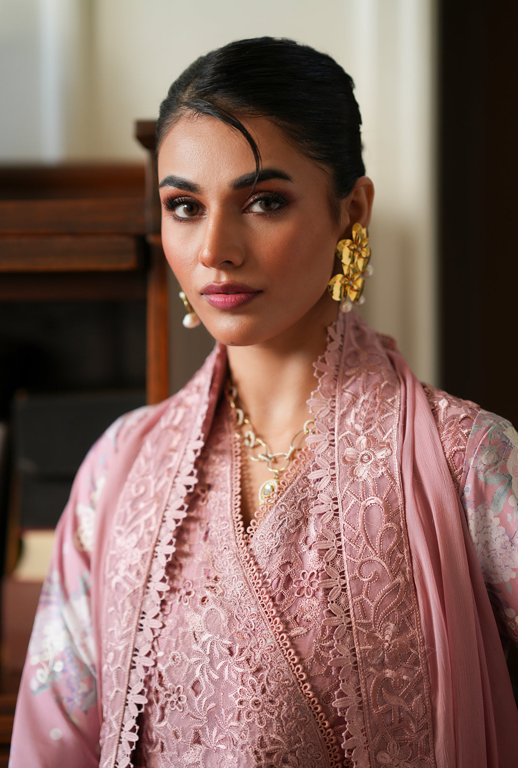 Ajr-cwe-08-9 Cutwork Edit'26 AJR Couture | Rhea– AJR-CWE-08-9