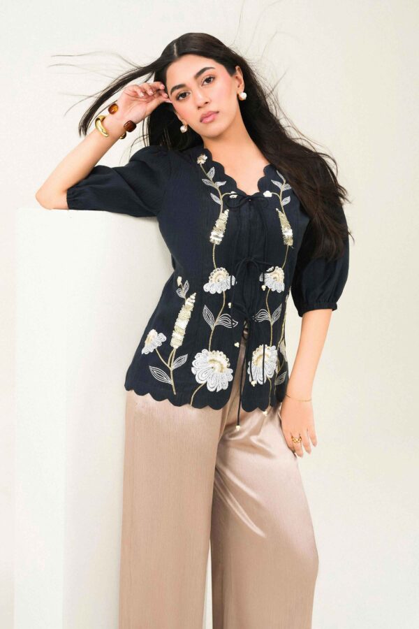 Alternative view of Nishat Linen Winter Collection 2026 | Embroidered Tunic - AW25-28