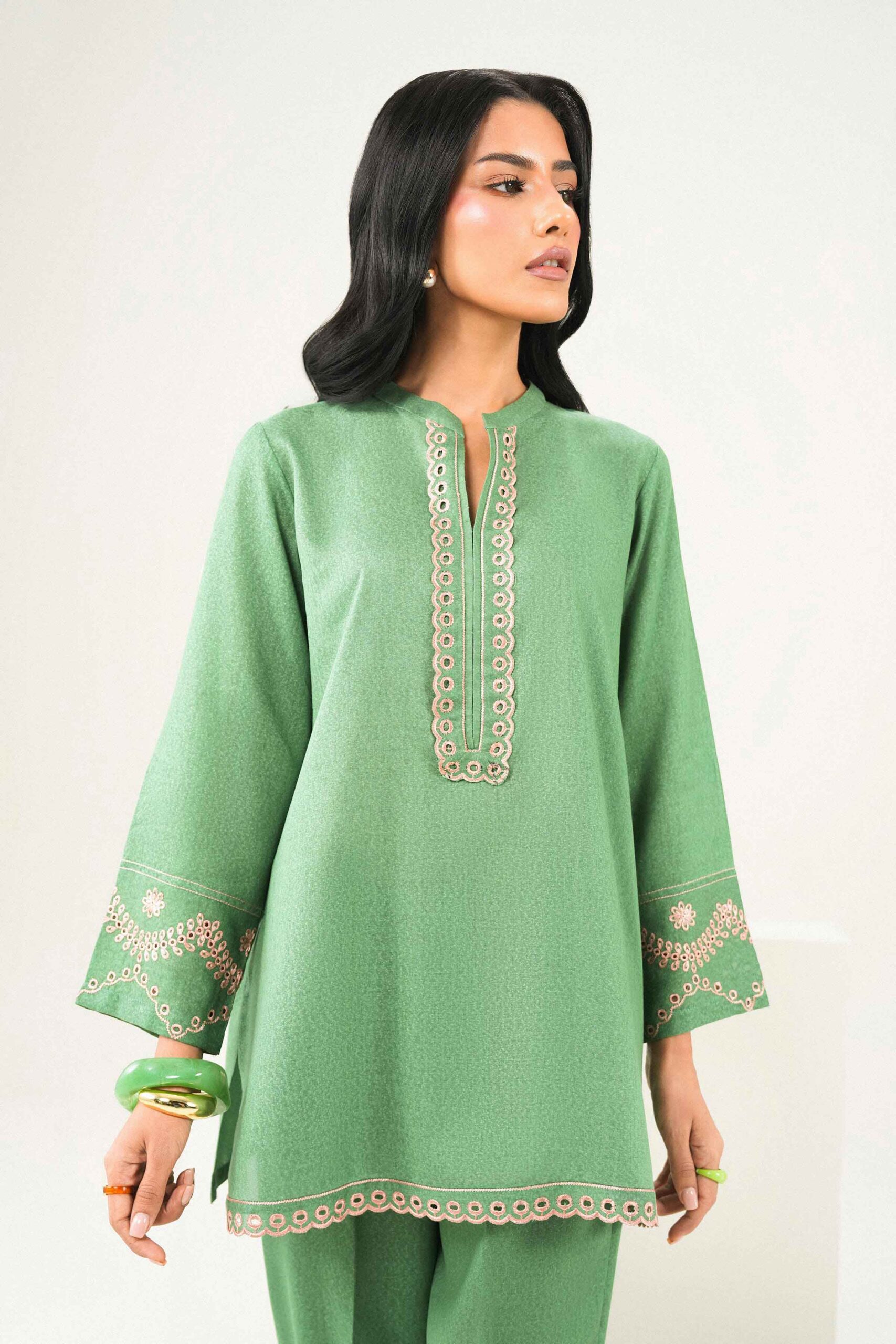 Nishat linen winter collection 2026 | 2 piece - embroidered suit - aw25-31 Nishat Linen Winter Collection 2026 | 2 Piece - Embroidered Suit - AW25-31 - Image 2