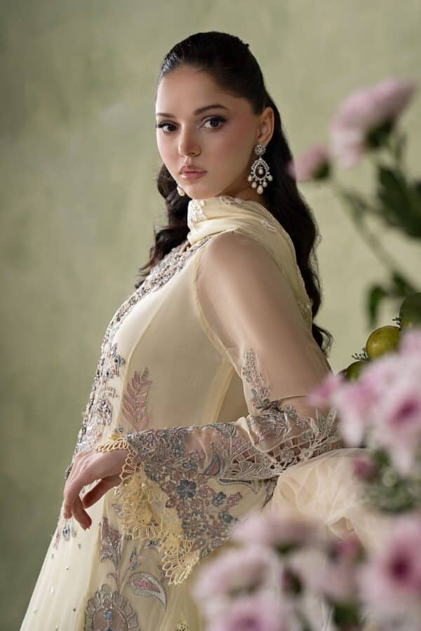 Maria b 3 piece embroidered chiffon suit– d-8-g Maria B 3 Piece Embroidered Chiffon Suit– D-8-G