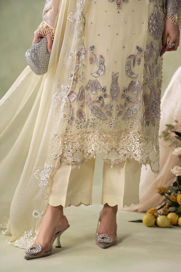 Maria b 3 piece embroidered chiffon suit– d-8-k Maria B 3 Piece Embroidered Chiffon Suit– D-8-K