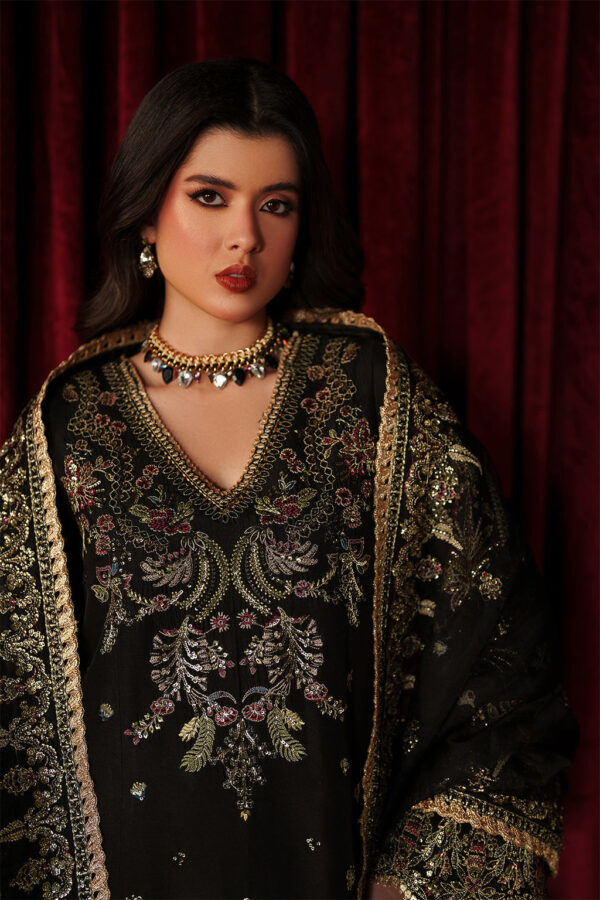 Emaan adeel verve silk edit luce– detail view 3 Emaan Adeel Verve Silk Edit LUCE– detail view 3